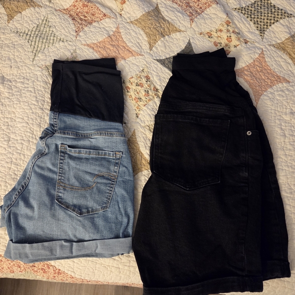 Maternity Shorts Bundle - Picture 1 of 6
